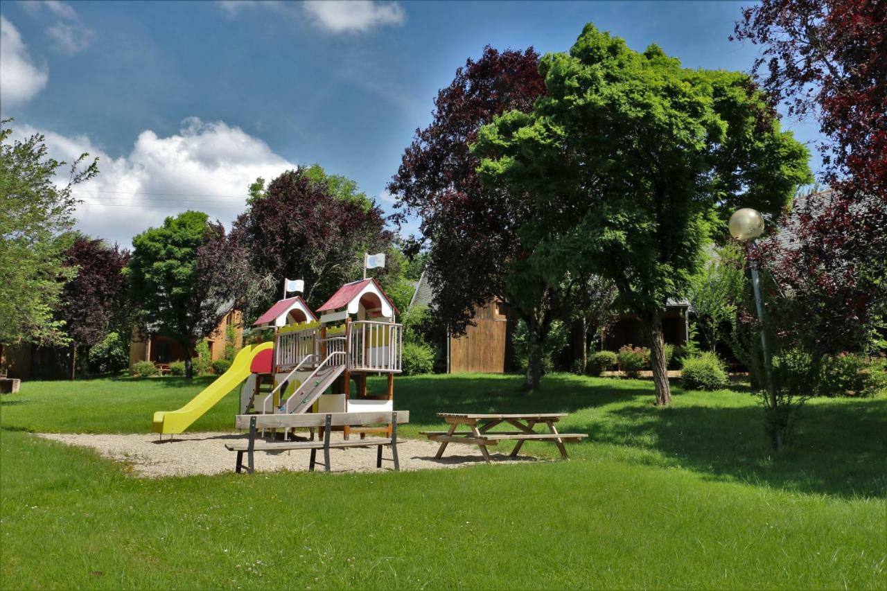 Camping Le Paisserou Najac Buitenkant foto