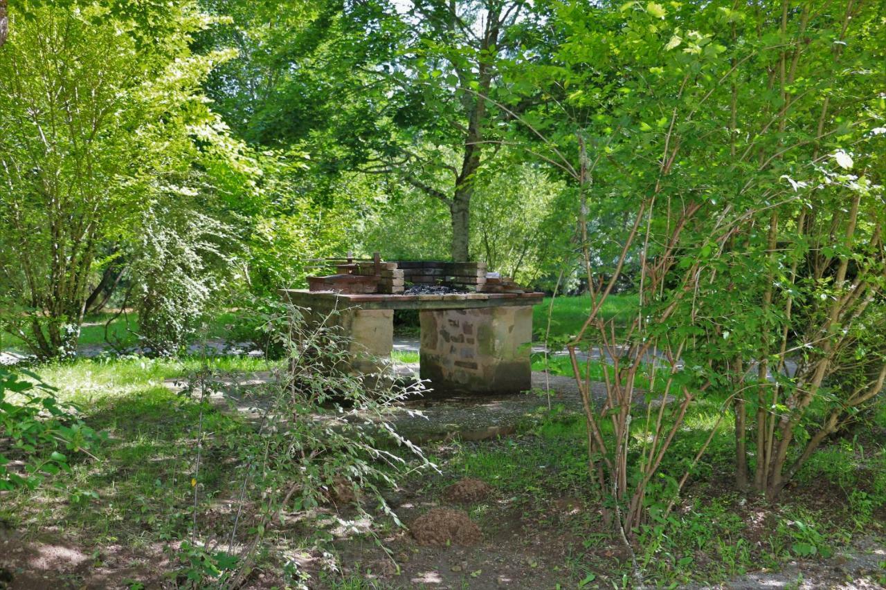 Camping Le Paisserou Najac Buitenkant foto